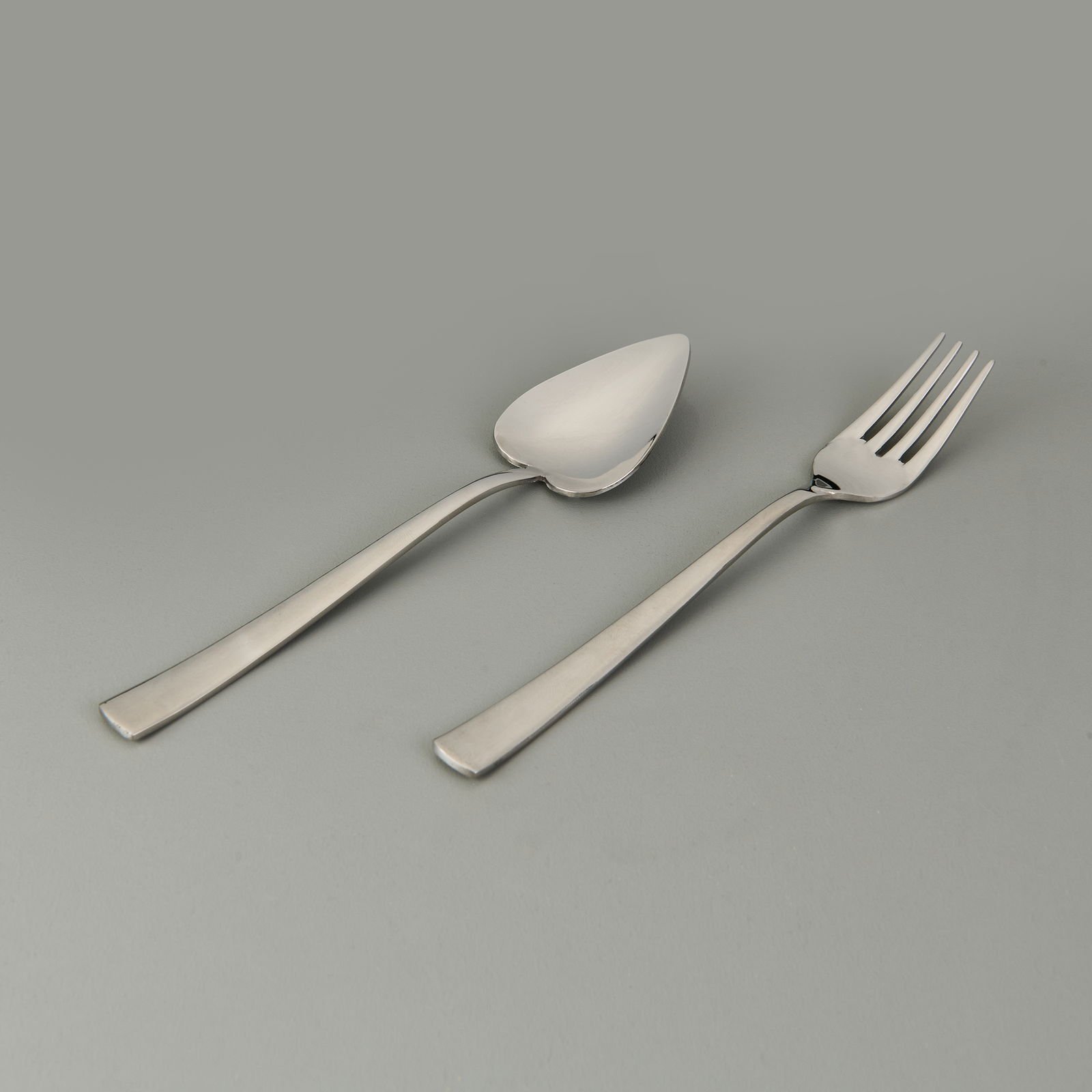 Can Canan 12'li Sade Tatlı Çatal Kaşık Takımı - Gri - 16,2 cm