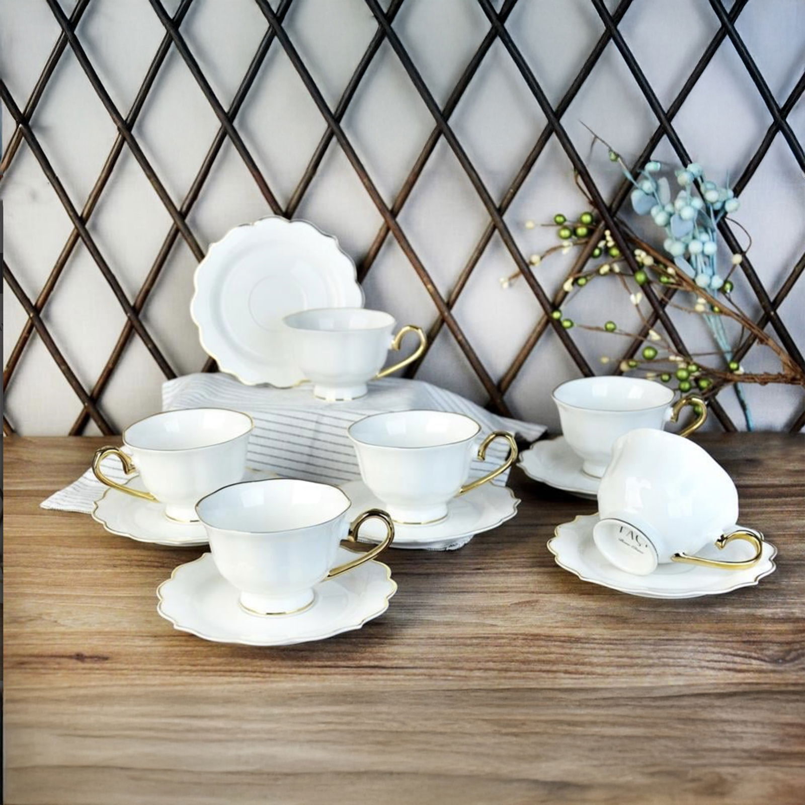 Stella Porselen 6'lı Gold Kulplu Kahve Fincanı - Beyaz / Altın