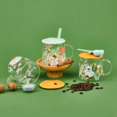 Kapaklı Kaşıklı Cam Kupa - Asorti