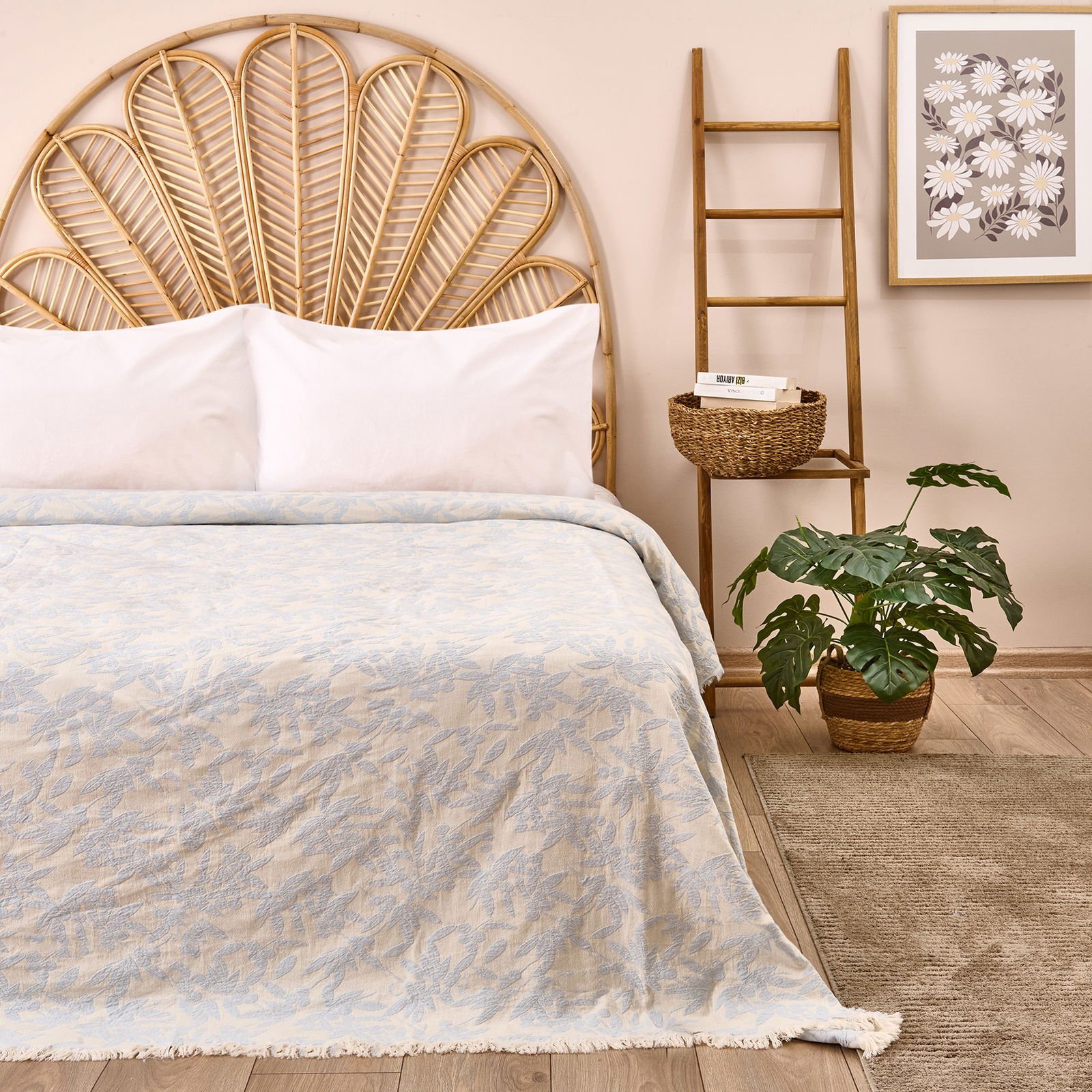 Soft Çiçek Desenli Çift Kişilik Yatak Örtüsü - Mavi - 225x250 cm