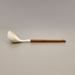 Akasya Saplı Silikon Servis Kepçesi - Kahverengi / Krem