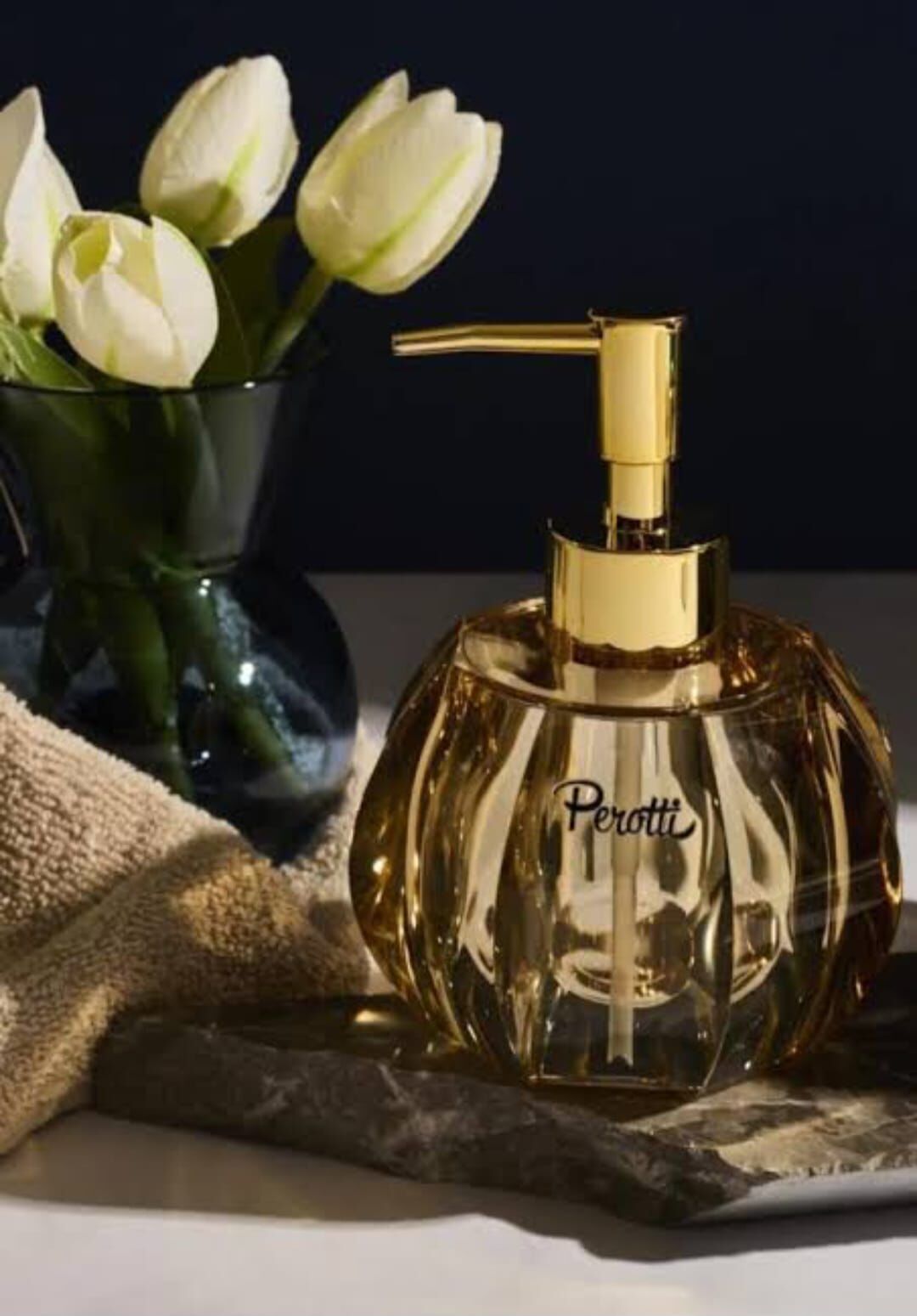 SIVI SABUNLUK ŞIK TASARIMI İLE  LÜX GOLD   CAM SIVI SABUNLUK