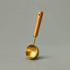 AROW AHŞAP SAPLI GOLD DETAYLI RENGİ İLE ÖLÇÜMLERİ KOLAYLAŞTIRAN  60 ML'LİK  ÖLÇÜM KAŞIK