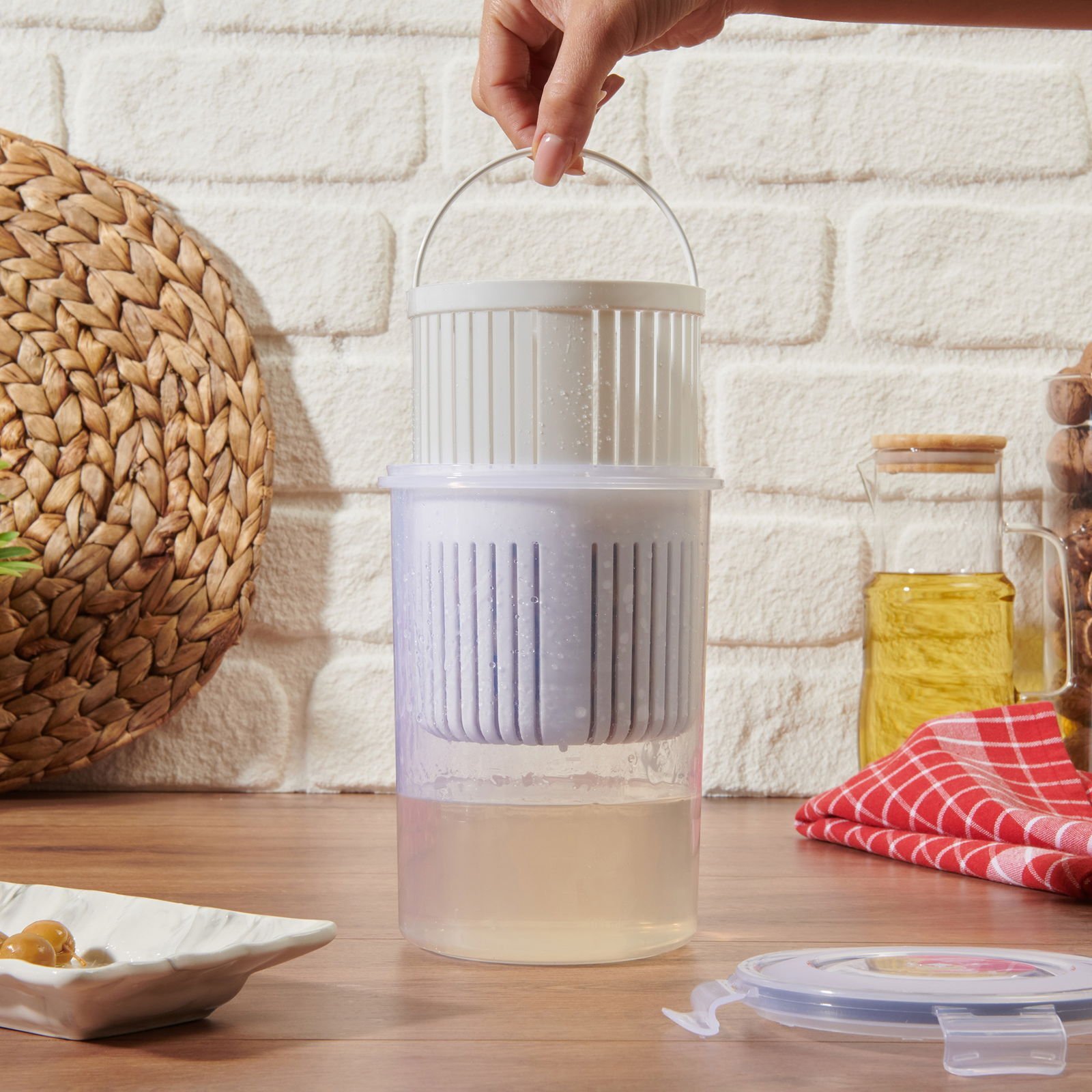 Fresh Box Süzgeçli Saklama Kabı -1500 ml