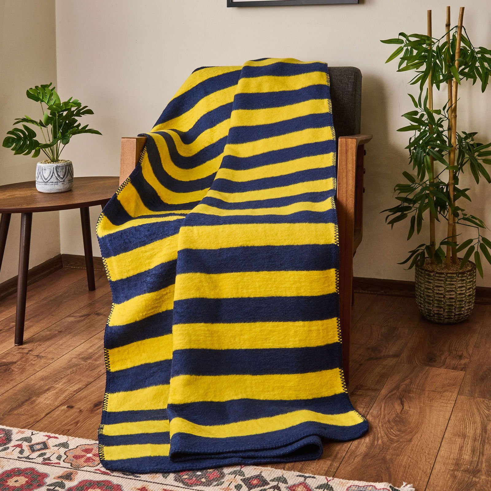 Soft Çizgili Pamuklu Tv Battaniyesi - Sarı / Lacivert - 130x170 cm