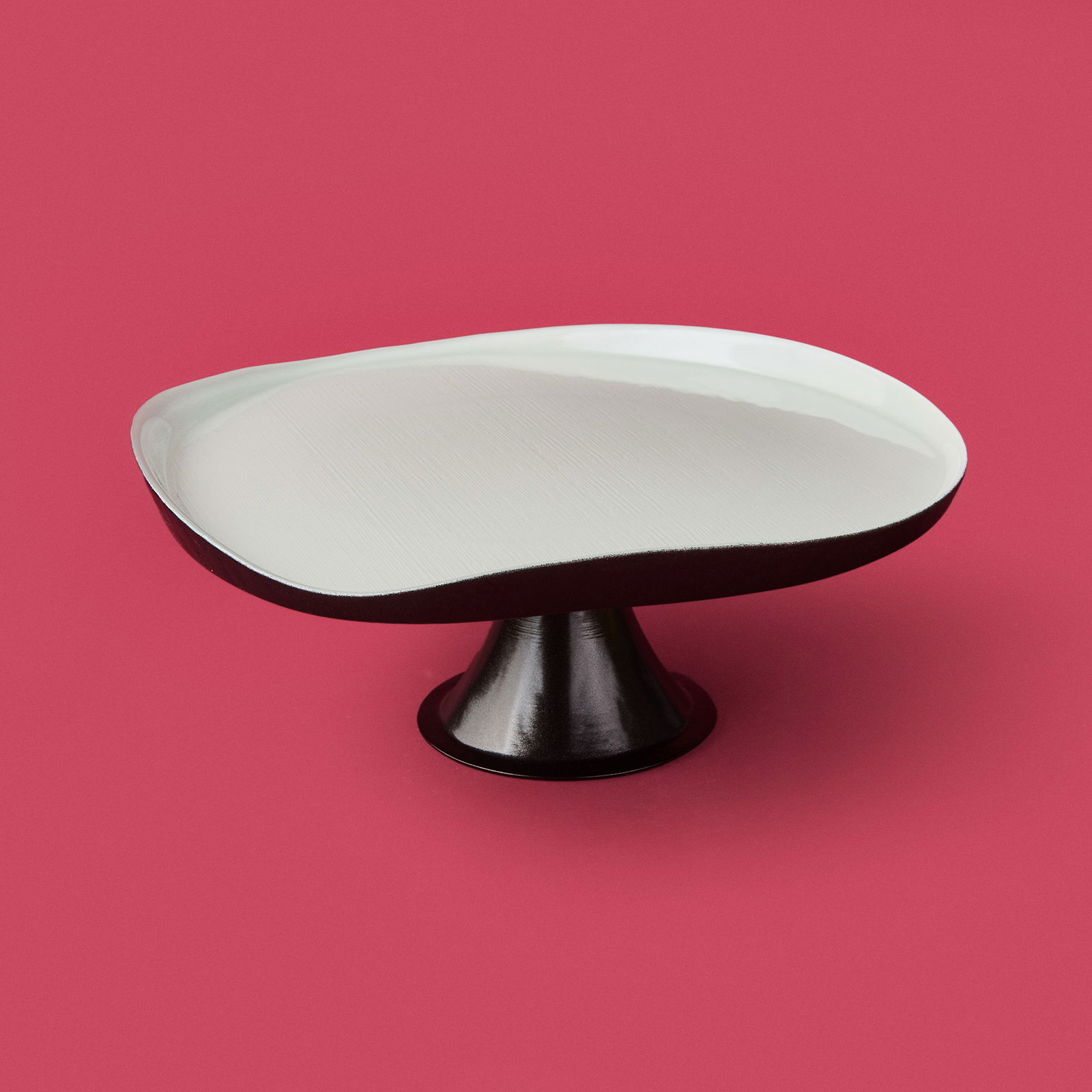 Kitchen Jota Ayaklı Tabak - Beyaz / Siyah - 32 cm