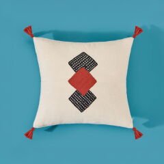 Soft Molde Püsküllü Kırlent - Ekru - 40x40 cm