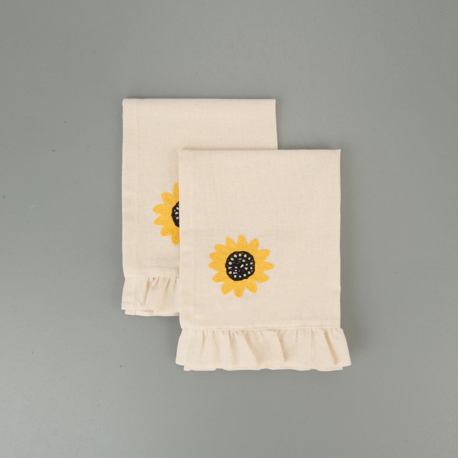 Soft Nakışlı Fırfırlı 2'li Amerikan Servis - Ekru - 35x50 cm